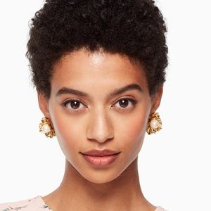 Kate Spade ♠️ flower and pearl statement earrings